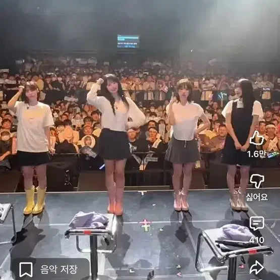[BUNJANG] QWER "My Name is Clear" Showcase Signed Polaroid - Chodan &amp; Hina / QWER 히나 싸인폴라로이드 싸폴 내이름맑음 쇼케이스 싸폴