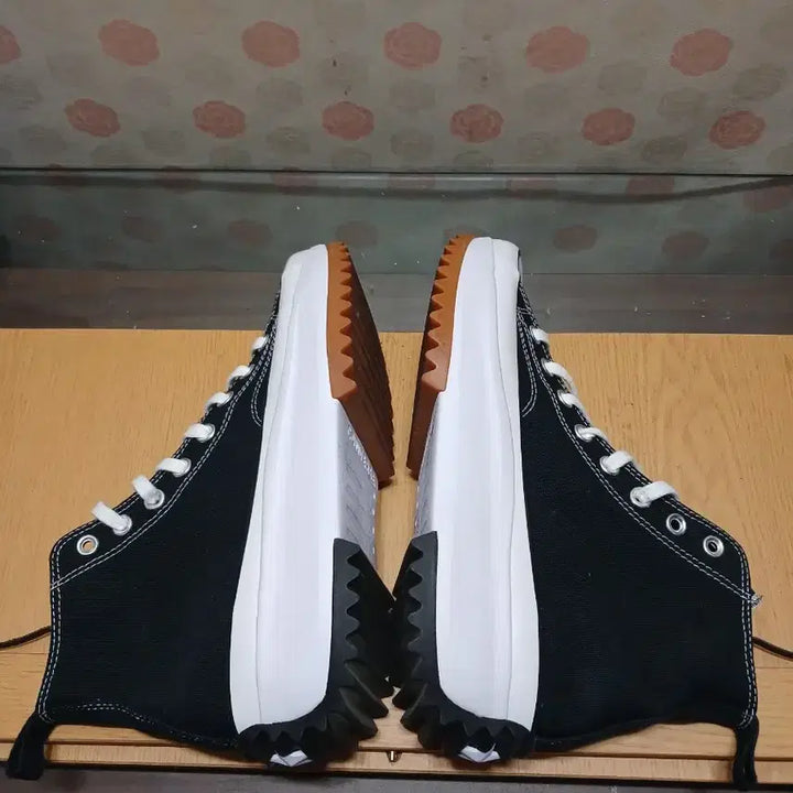 [SOLD OUT] 265 컨버스 런스타 하이크 블랙 하이(4384)