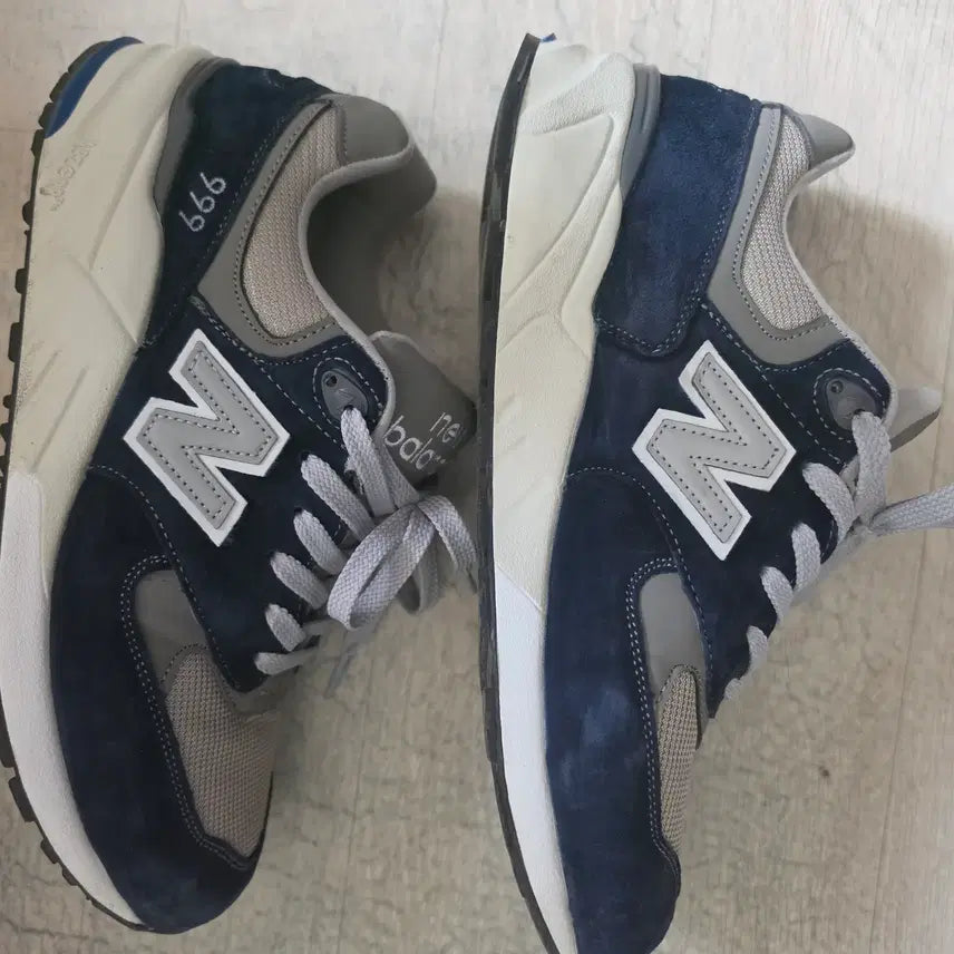 [BUNJANG] New Balance 999 Sneakers / 뉴발란스999