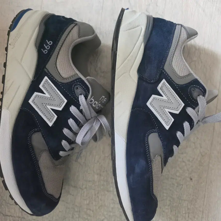[BUNJANG] New Balance 999 Sneakers / 뉴발란스999