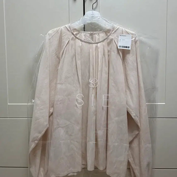 [BUNJANG] sie Haze Pintuck Blouse Apricot / sie 시에 헤이즈 핀턱 블라우스 애프리콧 새상품