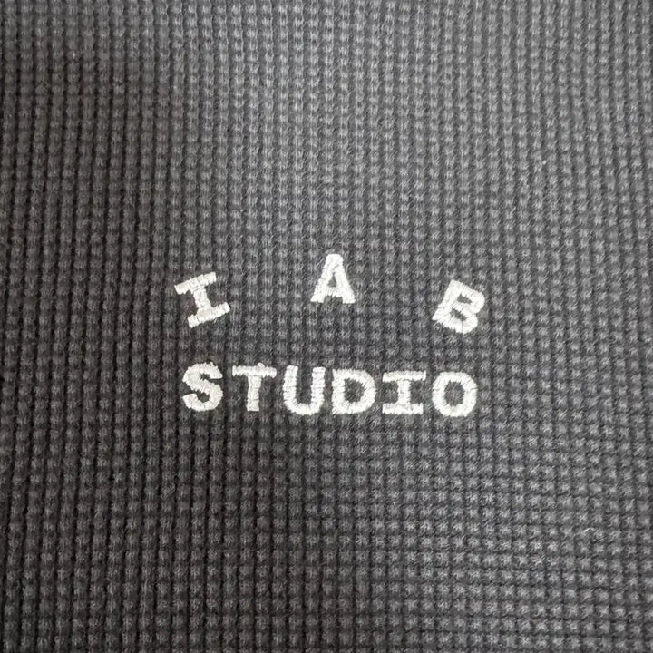 [BUNJANG] IAB Studio Waffle Long Sleeve T-Shirt / 아이앱스튜디오 와플 롱슬리브 긴팔 티셔츠 반팔 IAB 아이앱 무신사 폴로