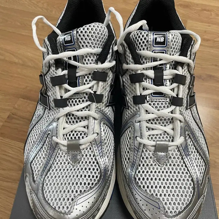 [BUNJANG] New Balance 1906 Silver Metallic 265 / 뉴발1906 실버메탈릭 265