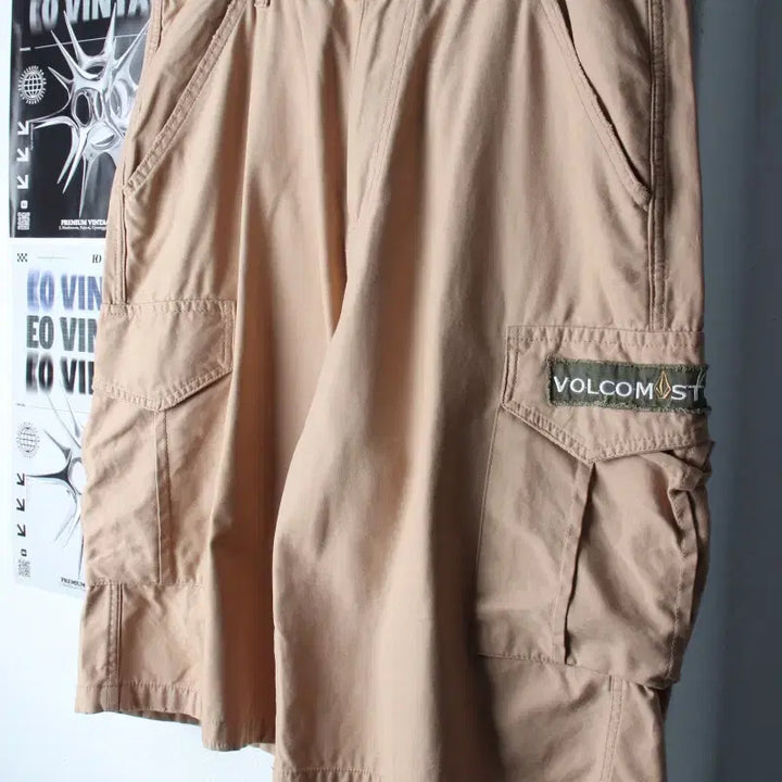 [BUNJANG] Volcom Cargo Bermuda Shorts (XXL) / (2XL) 볼컴 반바지 팬츠 빅사이즈 카고 베이지 버뮤다-2646