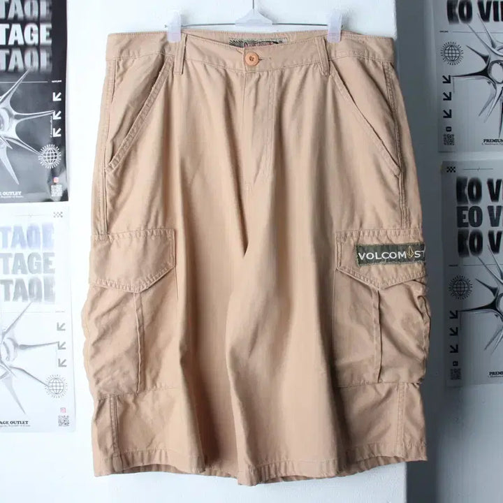[BUNJANG] Volcom Cargo Bermuda Shorts (XXL) / (2XL) 볼컴 반바지 팬츠 빅사이즈 카고 베이지 버뮤다-2646