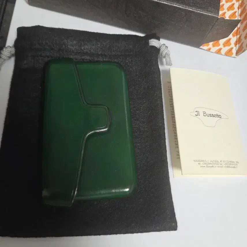 [SOLD OUT] 일부세토 마그네틱 카드지갑 다크그린