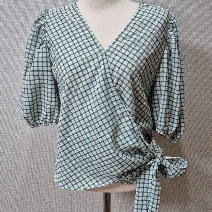 [BUNJANG] DEWL Check Wrap Blouse 5-Sleeve Puff Sleeve / A-84 듀엘 체크 랩 블라우스 5부 퍼프 소매