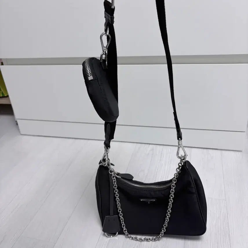 [BUNJANG] Shoulder Bag / 프라다호보백