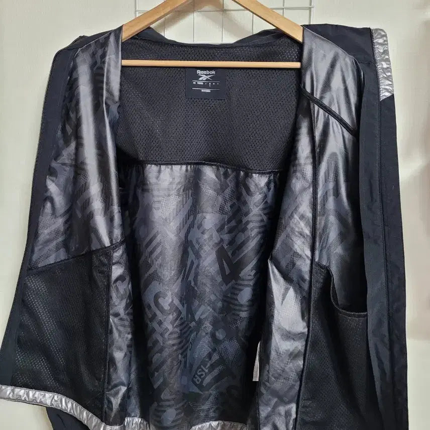 [BUNJANG] Reebok Windbreaker Jacket L / 리복 바람막이 자켓 L