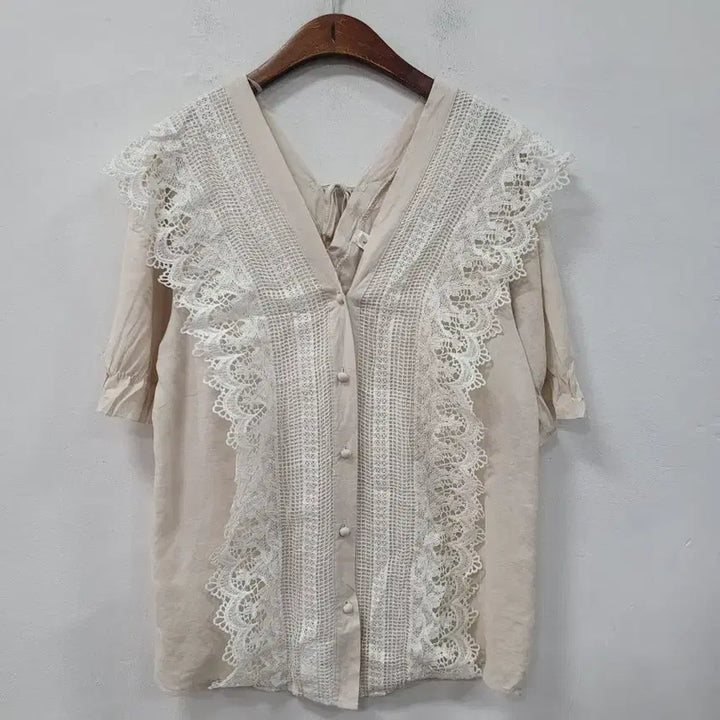 [BUNJANG] Ivory Short Sleeve Lace Blouse / 레이스 블라우스 반팔 아이보리
