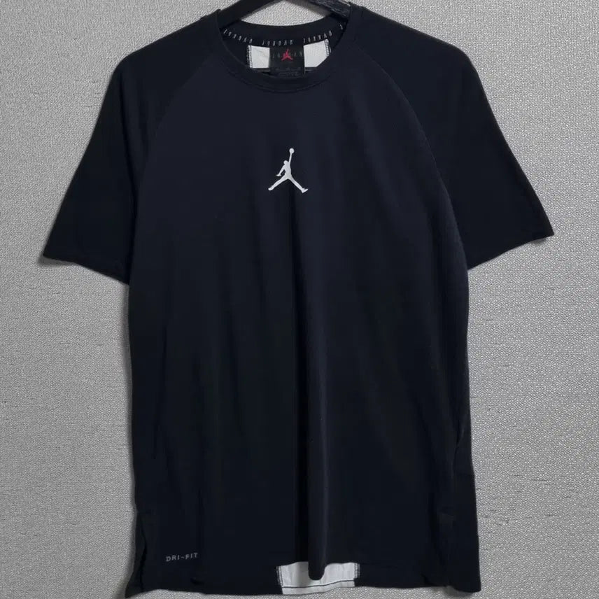 [BUNJANG] Nike Jordan Black T-shirt / M ) 나이키 조던 블랙 반팔티