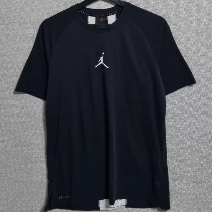 [BUNJANG] Nike Jordan Black T-shirt / M ) 나이키 조던 블랙 반팔티