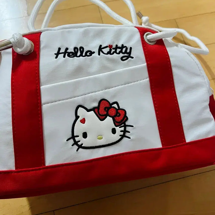 [BUNJANG] Hello Kitty Sporty Shoulder Bag / 헬로키티 스포티 숄더백