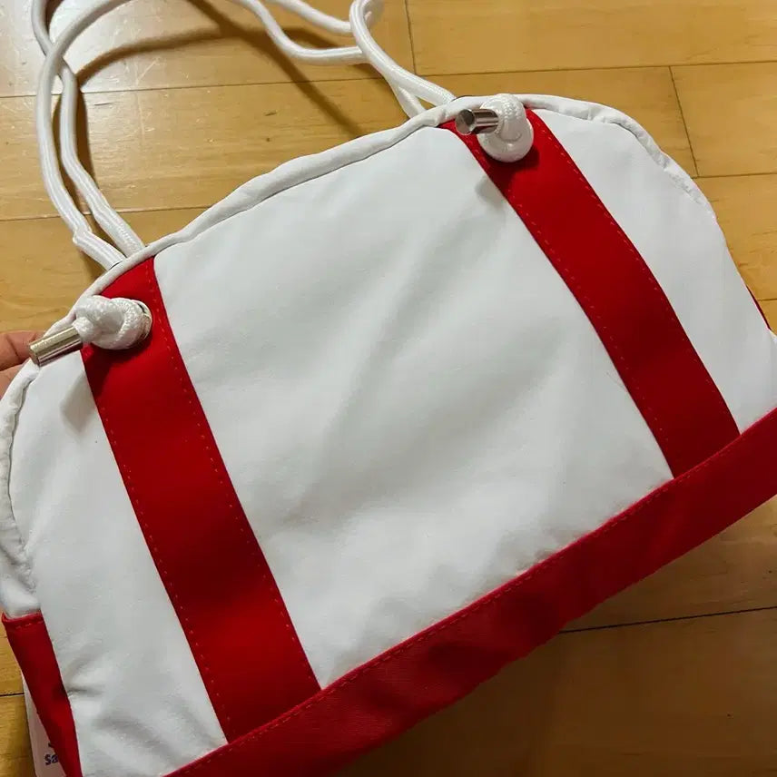 [BUNJANG] Hello Kitty Sporty Shoulder Bag / 헬로키티 스포티 숄더백