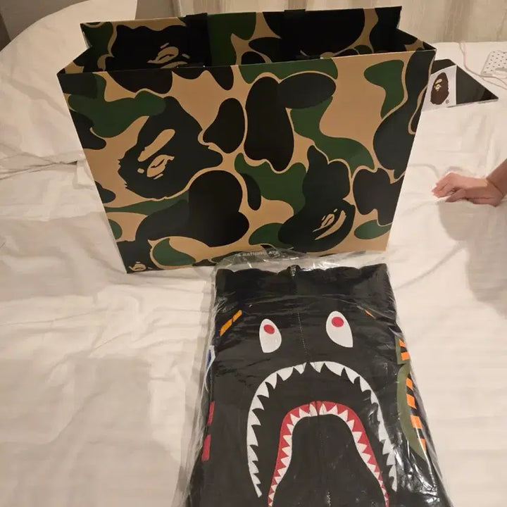 [BUNJANG] A Bathing Ape Shark Full Zip Hoodie Black / 베이프 샤크 풀 후드집업 블랙