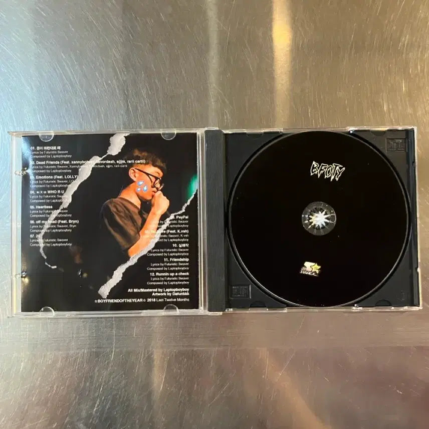 [SOLD OUT] 퓨처리스틱 스웨버 - BFOTY 개봉반