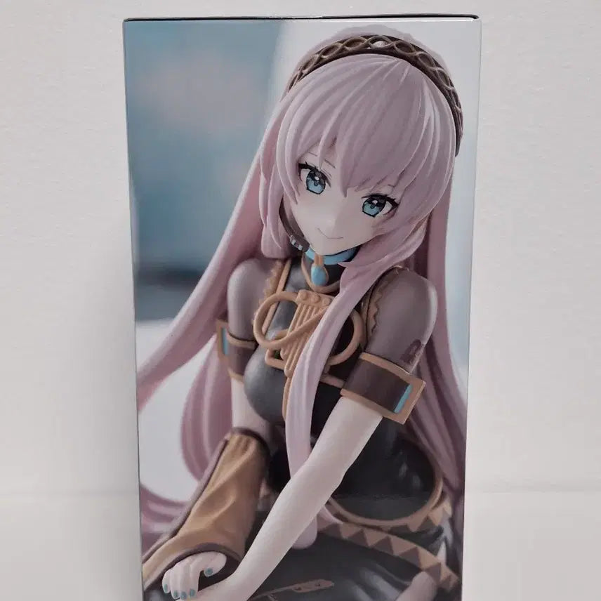 [BUNJANG] Megurine Luka Noodle Stopper Figure (Unsealed) / 미개봉 메구리네 루카 누들스토퍼 미소녀