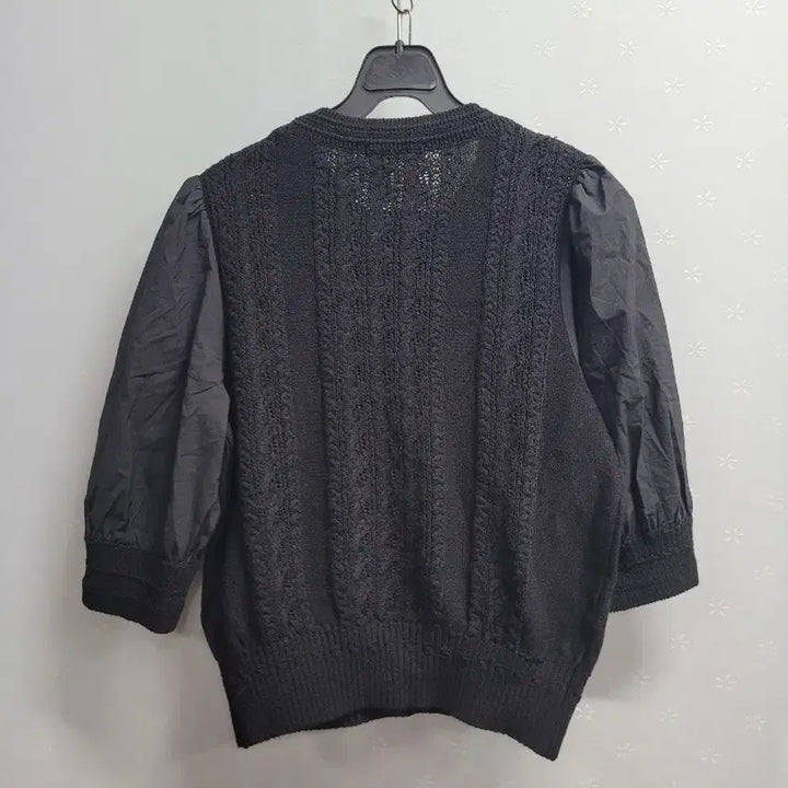 [SOLD OUT] 55~66)주크 블랙 니트 퍼프소매 블라우스