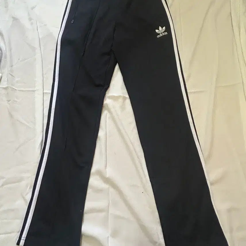 [BUNJANG] Adidas Three-Stripes Training Pants Black L / 아디다스 삼선 트레이닝 바지 블랙 L .(145)
