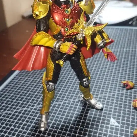 [BUNJANG] Bandai S.H.Figuarts Kamen Rider Kiva Emperor Form Action Figure / sh 가면라이더 키바 엠페러폼 일반판