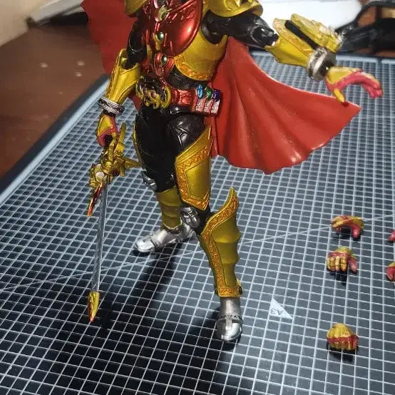[BUNJANG] Bandai S.H.Figuarts Kamen Rider Kiva Emperor Form Action Figure / sh 가면라이더 키바 엠페러폼 일반판