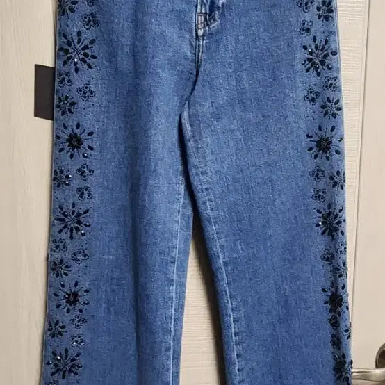 [BUNJANG] Maje Embroidered Patch Denim Jeans / maje 마쥬 자수 패치 데님 36