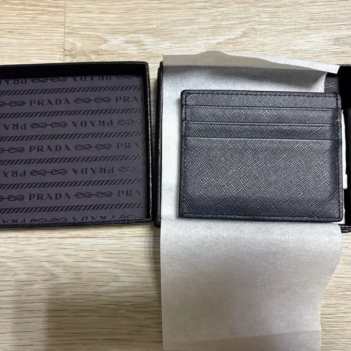 [BUNJANG] Prada Saffiano Milano Card Holder Navy / 프라다 사피아노 밀라노 카드지갑 팝니다