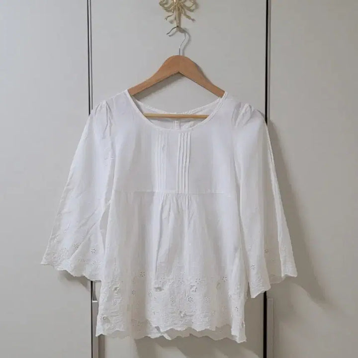 [BUNJANG] Earth Music &amp; Ecology Pintuck Button Cardigan Blouse / 살안타템어스뮤직earthmusic 핀턱단추자수블라우스가디건빈티지모리걸카메