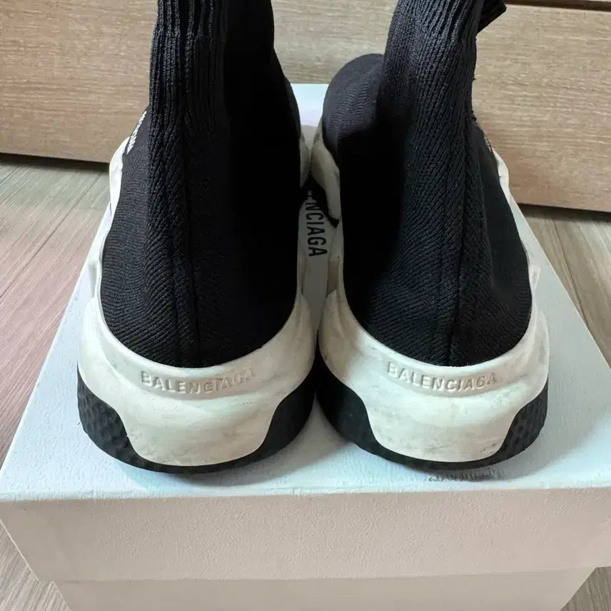 [BUNJANG] Balenciaga Speedrunner Sneakers Size 43 / [급처]발렌시아가 스피드러너 43