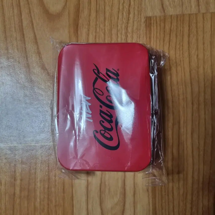 [BUNJANG] BTS V Coca-Cola Postcard Tin Case (Sealed) / 코카콜라 뷔 엽서 틴케이스 미개봉 양도 방탄소년단 방탄 bts 김태형