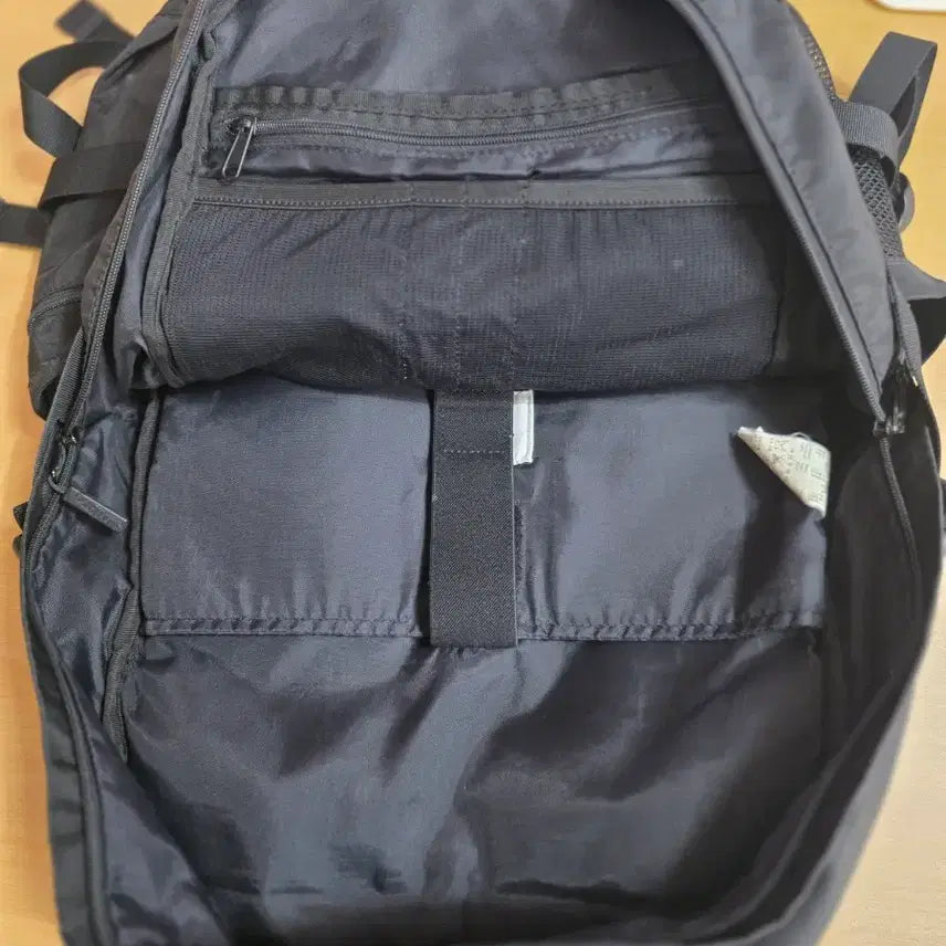 [BUNJANG] Umbro Black Backpack / 엄브로 블랙 백팩 가방  사이즈 55*40