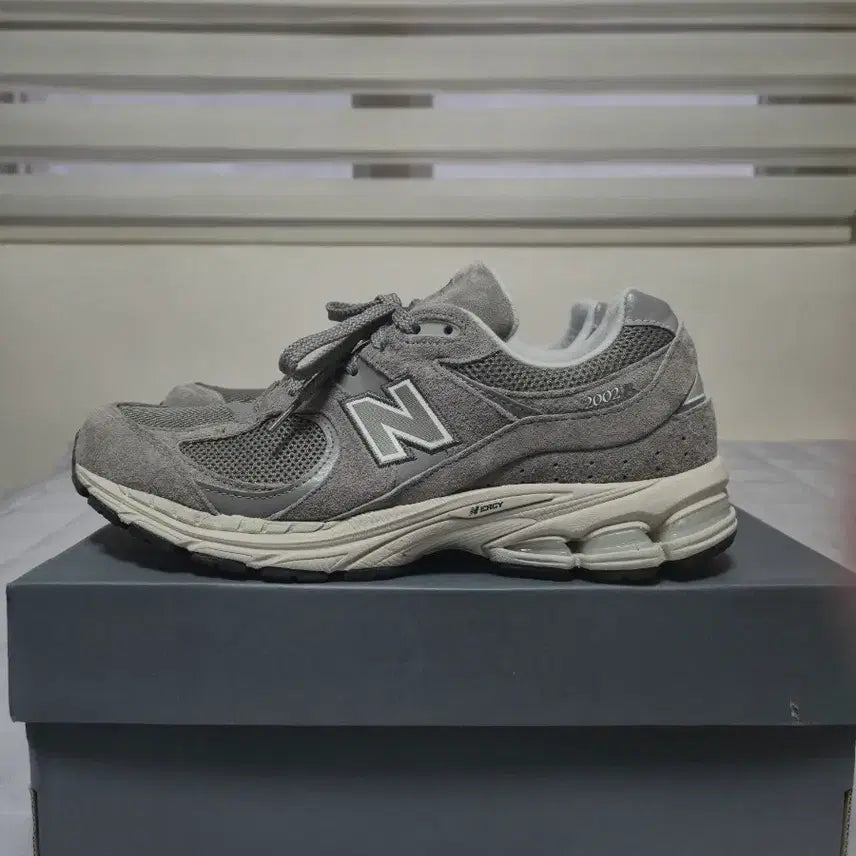 [BUNJANG] New Balance ML2002RC Grey Sneakers / 뉴발란스 ML2002RC 그레이 스니커즈 285