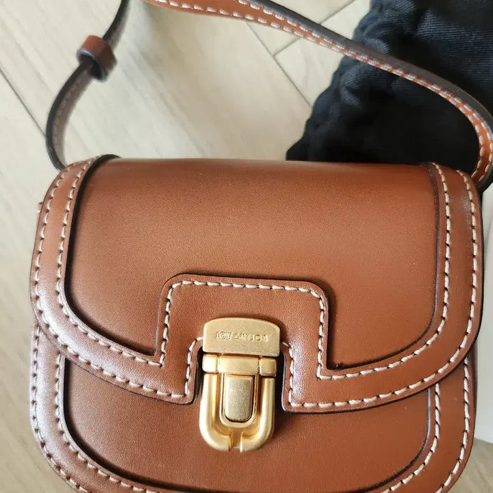 [SOLD OUT] 조이그라이슨 우드브라운 미니 크로스백