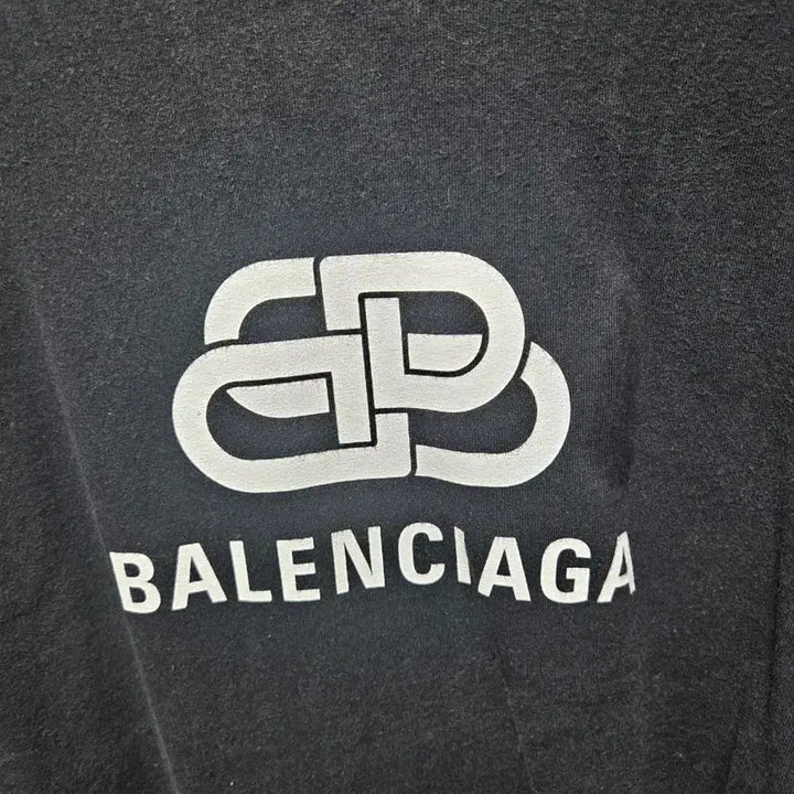 [BUNJANG] Balenciaga T-Shirt / 발렌시아가 반팔 팔아요.