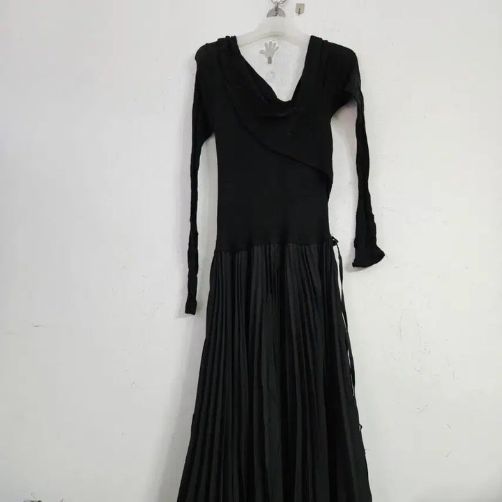 [BUNJANG] Black Long Pleated Dress / 블랙 롱 플리츠 원피스