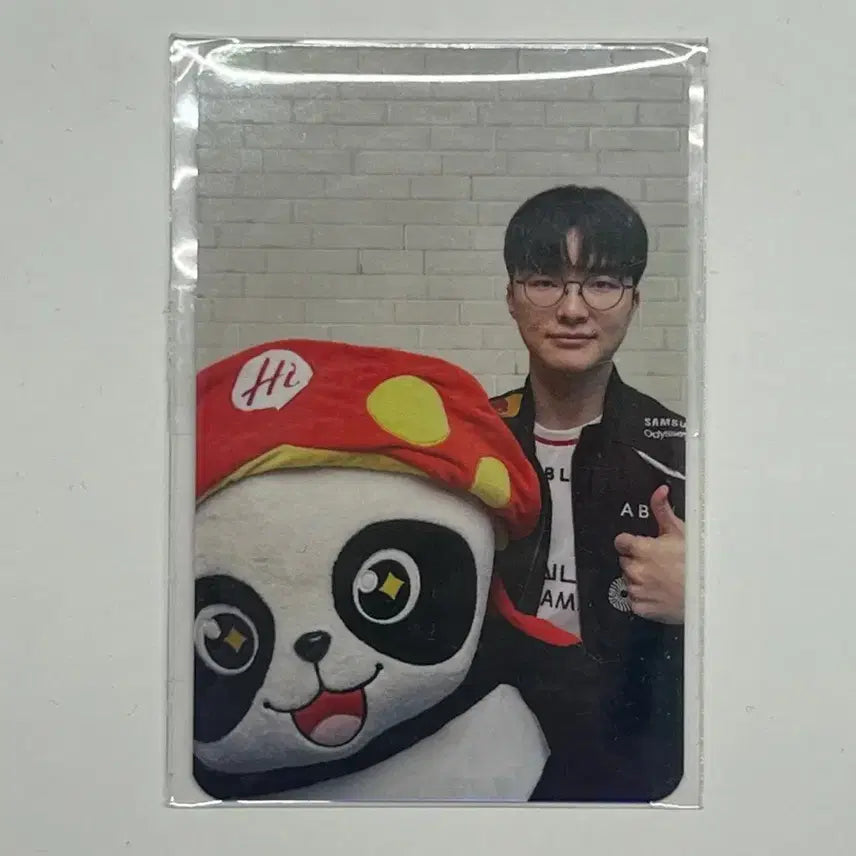 [BUNJANG] T1 Faker Haidilao Collaboration Photocard (Hologram) / 페이커 하이디라오 포카 티원(홀로그램)