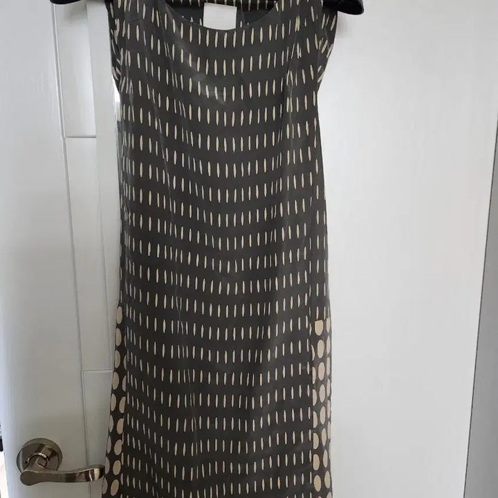[BUNJANG] Ozoc Sleeveless Midi Dress Size 55 / 오즈세컨 55사이즈 민소매원피스