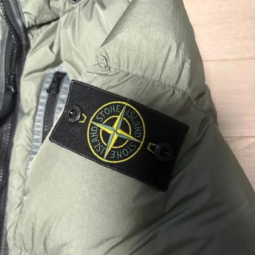 [BUNJANG] Stone Island Crinkle Reps Padded Jacket Size 100 / 스톤아일랜드 크링클랩스 패딩 100