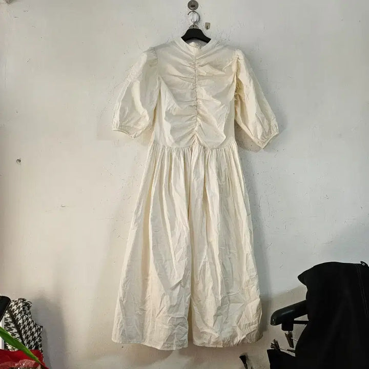 [BUNJANG] Ivory Puff Shirring Long Dress / 아이보리 퍼프 셔링 롱 원피