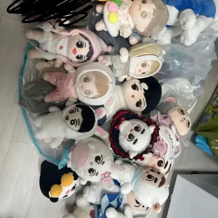 [BUNJANG] Doh Kyung Soo Doll / 도경수 인형 팔아요