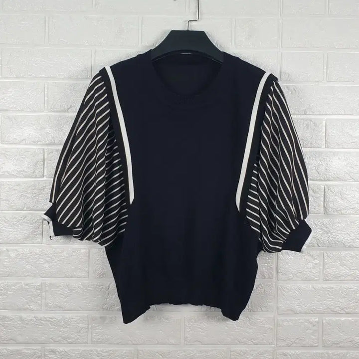[BUNJANG] F Bijou Loose Fit Batwing Knit Top / [F]클리지 루즈핏 가오리 니트티