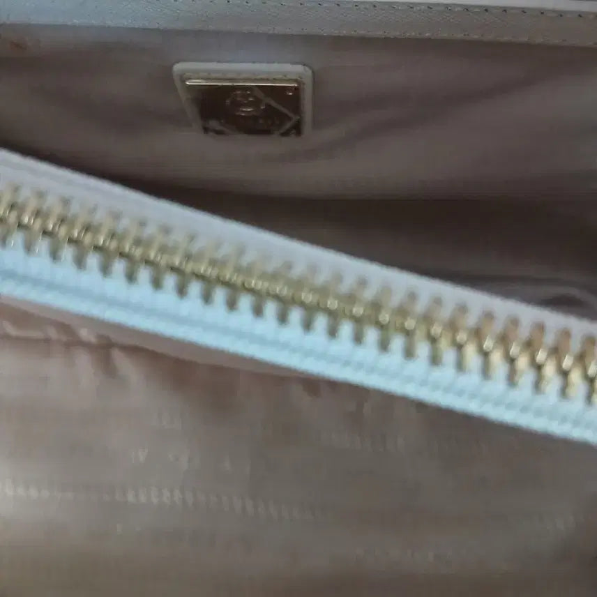 [BUNJANG] Metrociti Ivory/Black Tote Bag / 메트로시티 아이보리/블랙 토트백