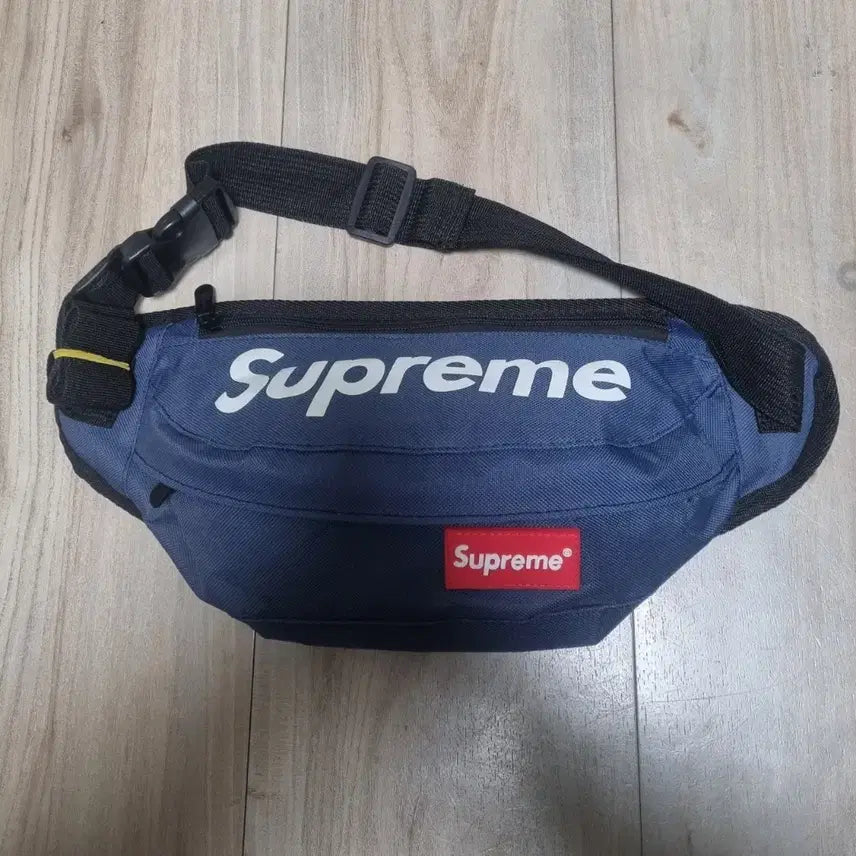 [BUNJANG] Supreme Waist Bag Navy / 슈프림 웨이스트백