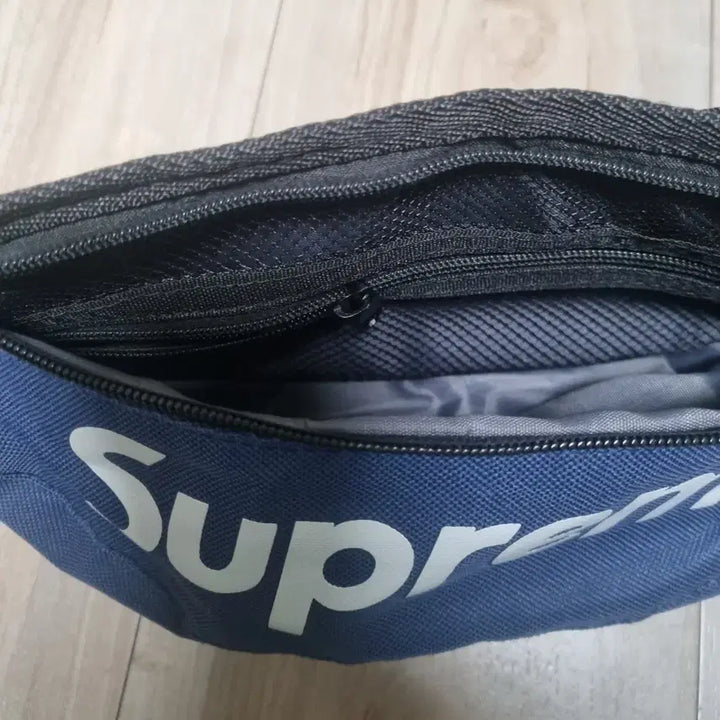 [BUNJANG] Supreme Waist Bag Navy / 슈프림 웨이스트백
