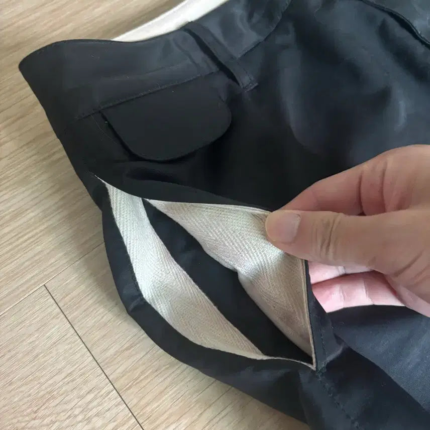 [BUNJANG] BEHAVE Black Slacks / [비헤비어] 블랙 슬랙스