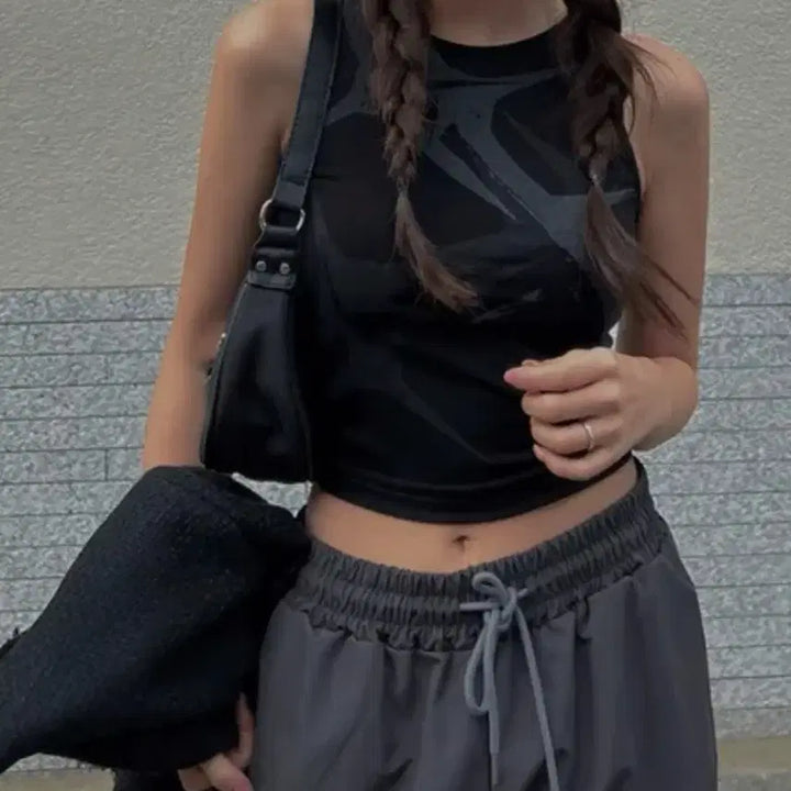 [BUNJANG] Vintage Sleeveless Top - Black / 빈티지 슬리브리스 블랙