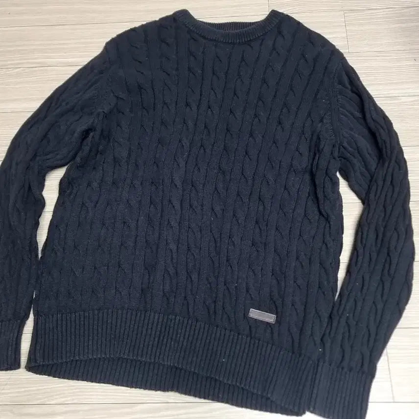 [BUNJANG] Comodo Black Cable Knit Sweater (Size 100) / 코모두 블랙 꽈배기 니트 스웨터(100)