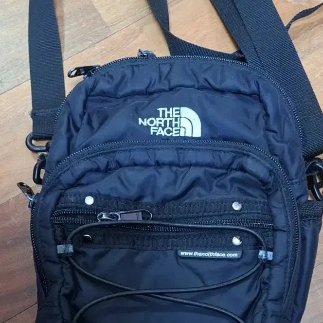[BUNJANG] The North Face Black Mini Crossbody Bag / 노스페이스 블랙 미니 크로스백