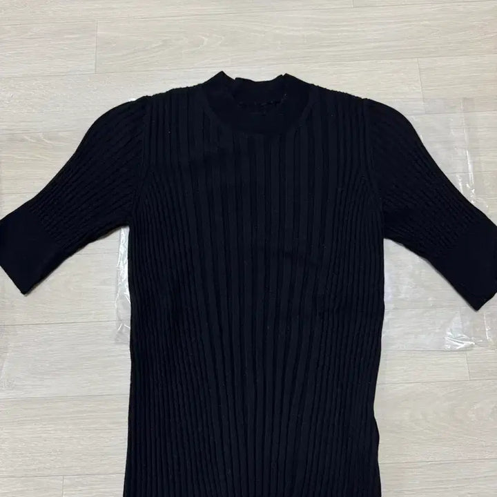 [BUNJANG] Maison Margiela Black Knit Top / [s] 메종마르지엘라 니트 상의 블랙