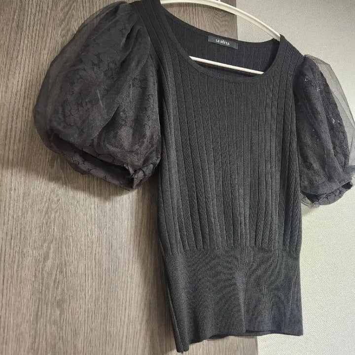 [BUNJANG] Le Pitta Lace Puff Sleeve Knit Blouse / 새상품급) 르피타 레이스 소매 니트 블라우스 F